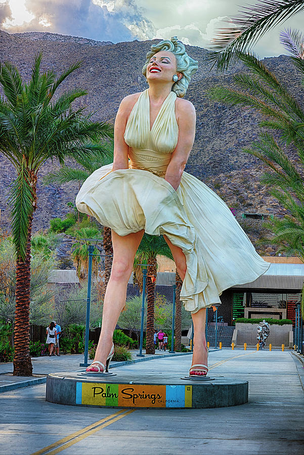 Marilyn the Statue Photograph by Jay Heifetz