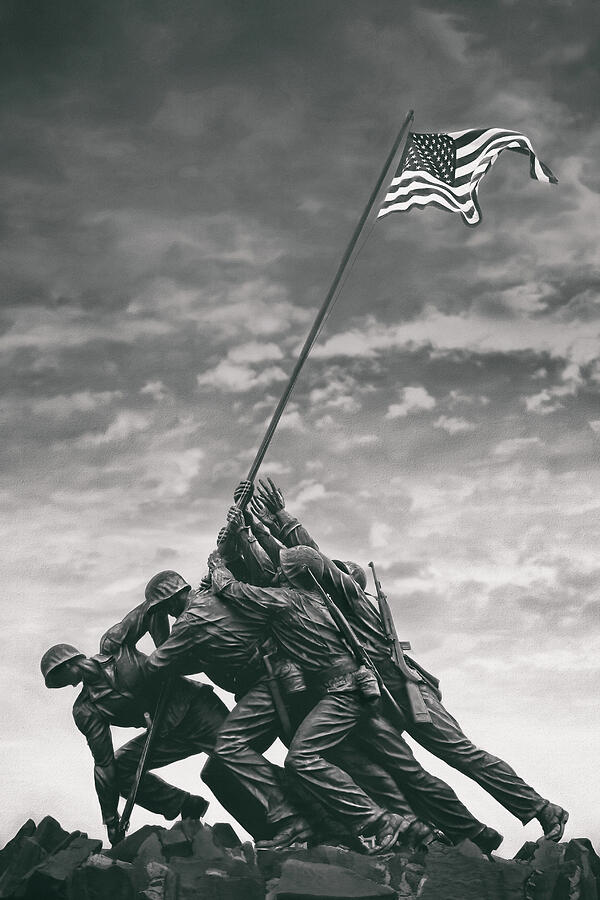 Marine Corps War Memorial Black and White Photograph by Carol Japp