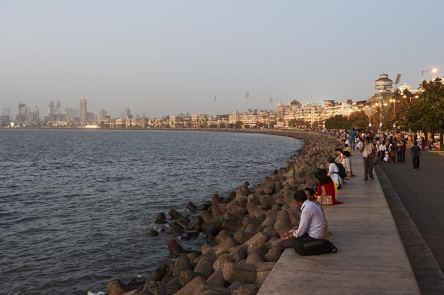 Marine Drive in Mumbai Photograph by Andrea Pistolesi