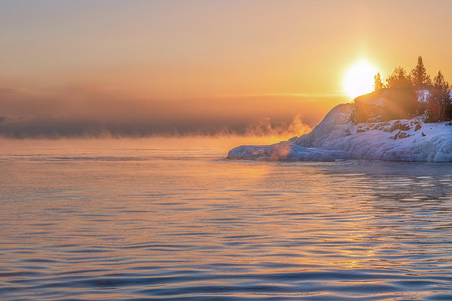 Marquette Sunrise on Lake Superior Photograph by Sheen Watkins