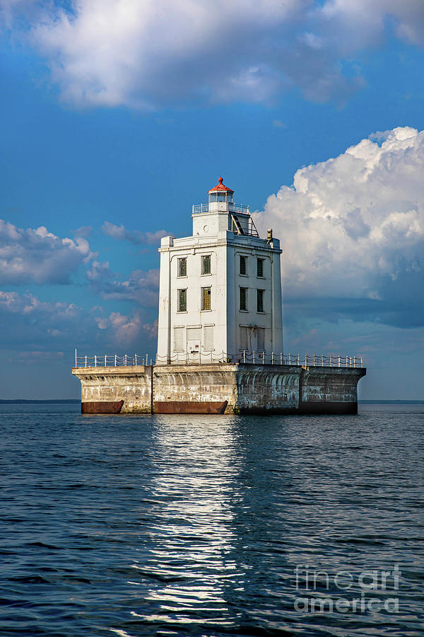 Martin Reef Great Lakes Lighthouses -9084 Photograph by Norris Seward