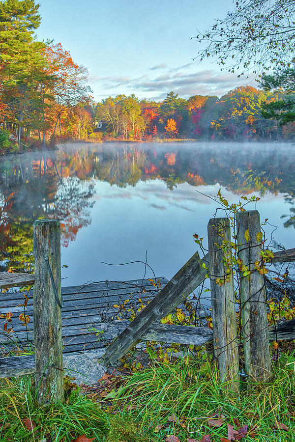 Massachusetts Fall Colors at Kingsbury Pond  Photograph by Juergen Roth