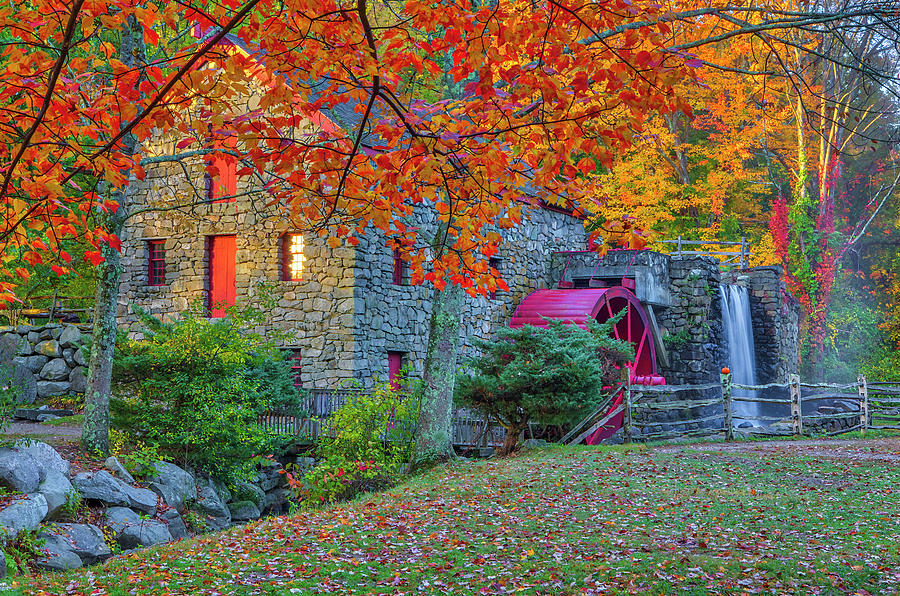 Massachusetts Peak Fall Foliage Colors at the Sudbury Grist Mill Photograph by Juergen Roth