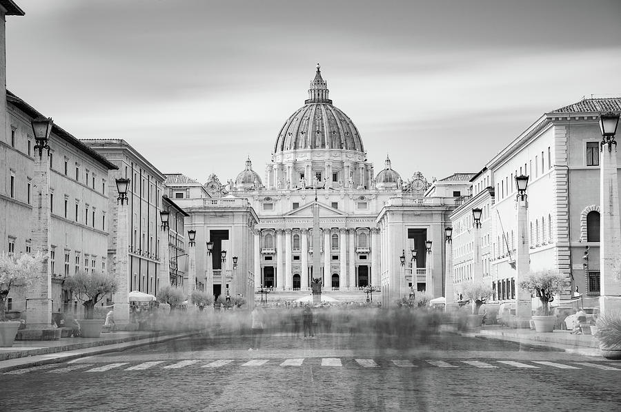 Masses going to Mass at the Vatican BW Photograph by Dan Westfall ...