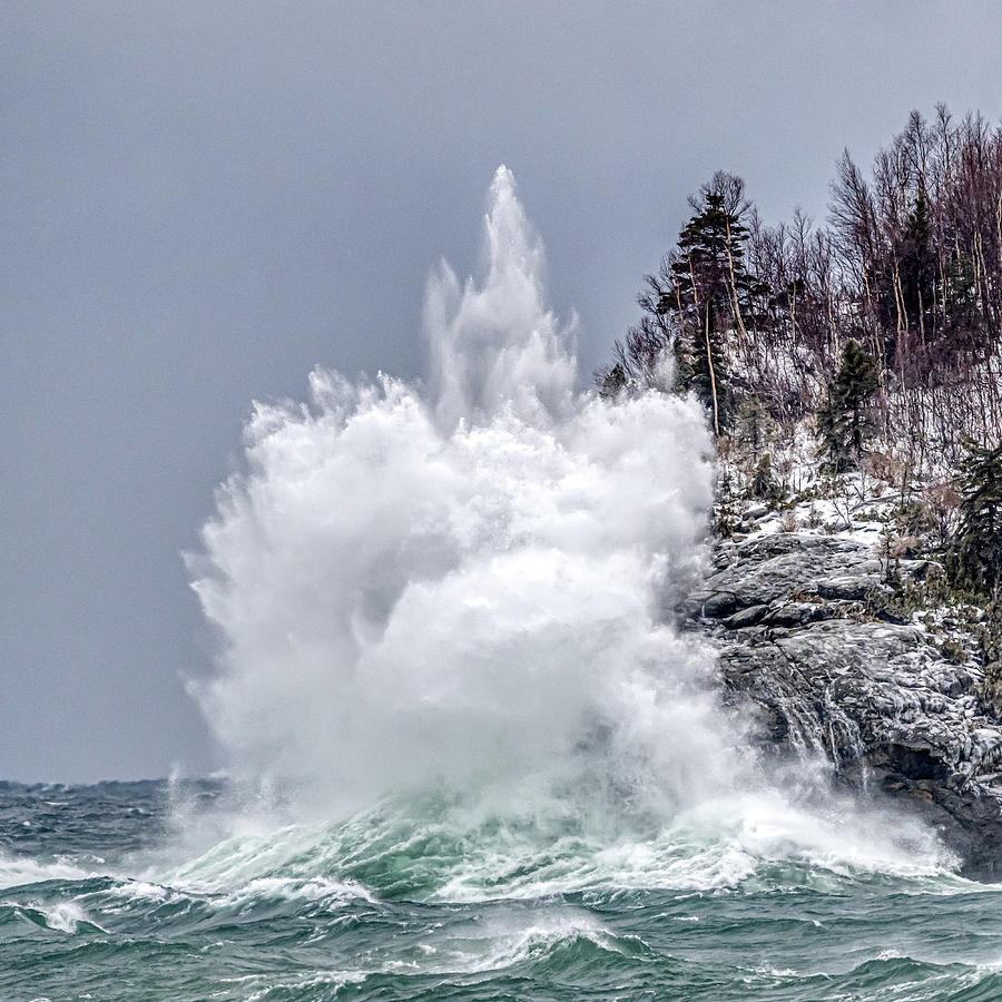 Massive Wave Photograph by Paul Freidlund