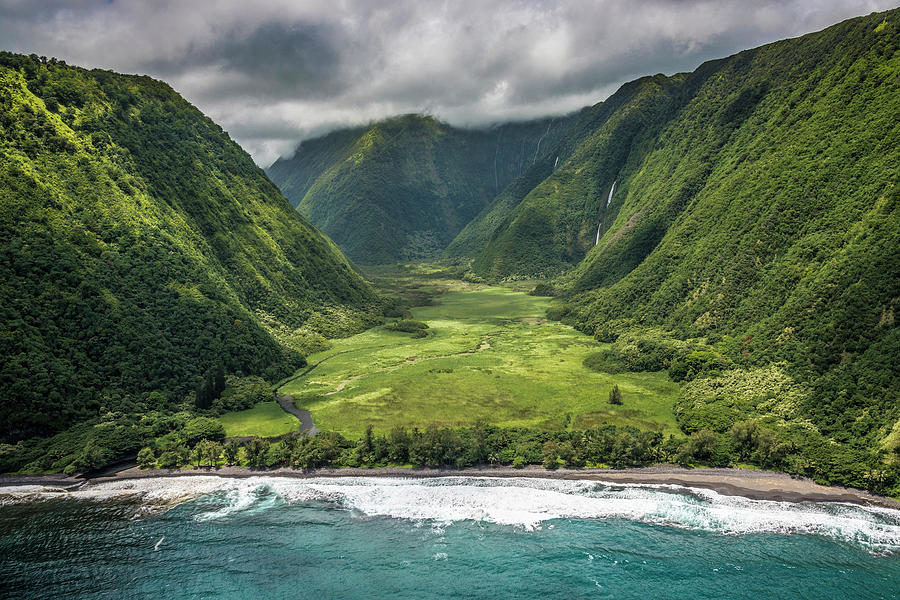 Maui Dream Mountains Photograph by Leonardo Dale