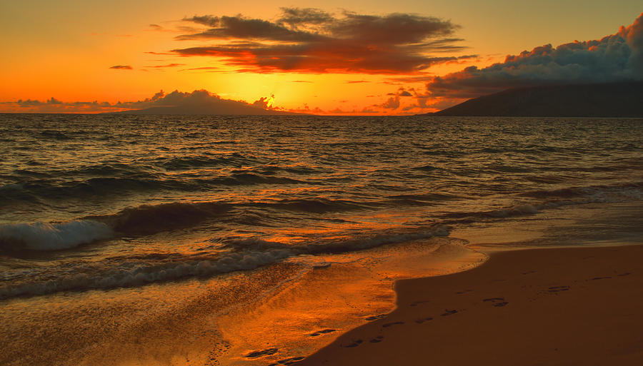 Maui Sunset Reflections Photograph by Stephen Vecchiotti