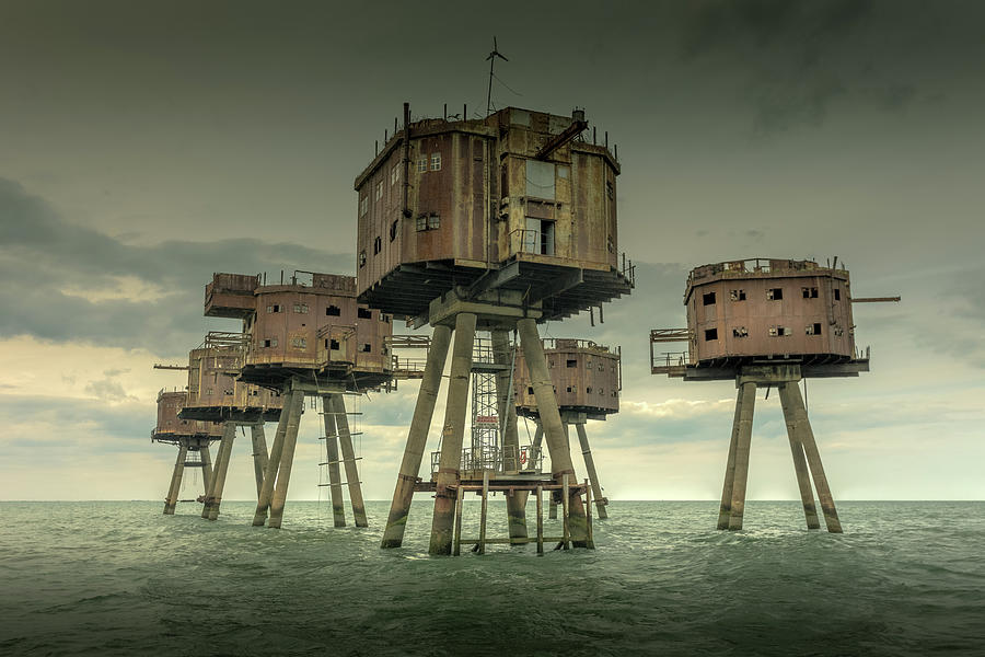Maunsell Forts Photograph - Maunsell Forts Whitstable by Ian Hufton