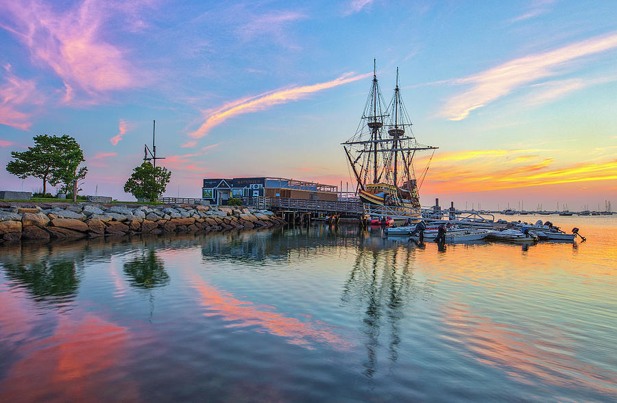 Mayflower II at the Plymouth Harbor Massachusetts Photograph by Juergen Roth