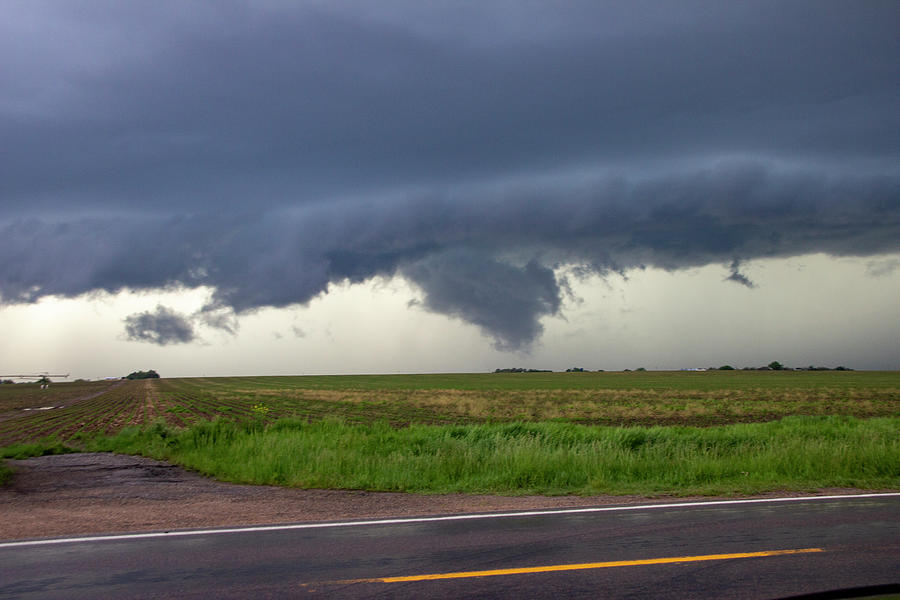 McLuvn Nebraska Thunderstorms 025 Photograph by NebraskaSC
