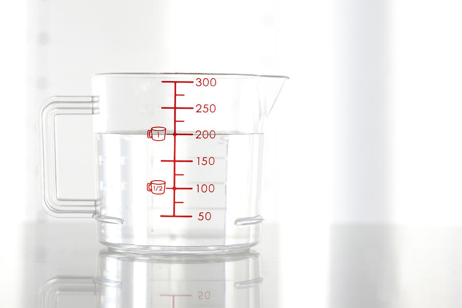 Measuring cup Photograph by Yuji Kotani