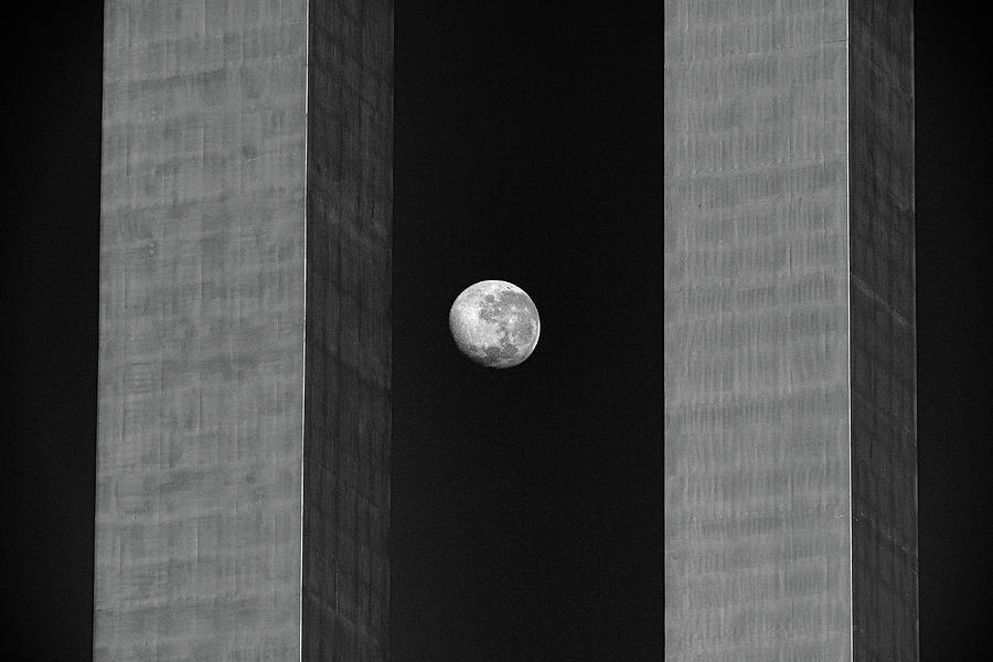 Melbourne moonrise  Photograph by Leigh Henningham