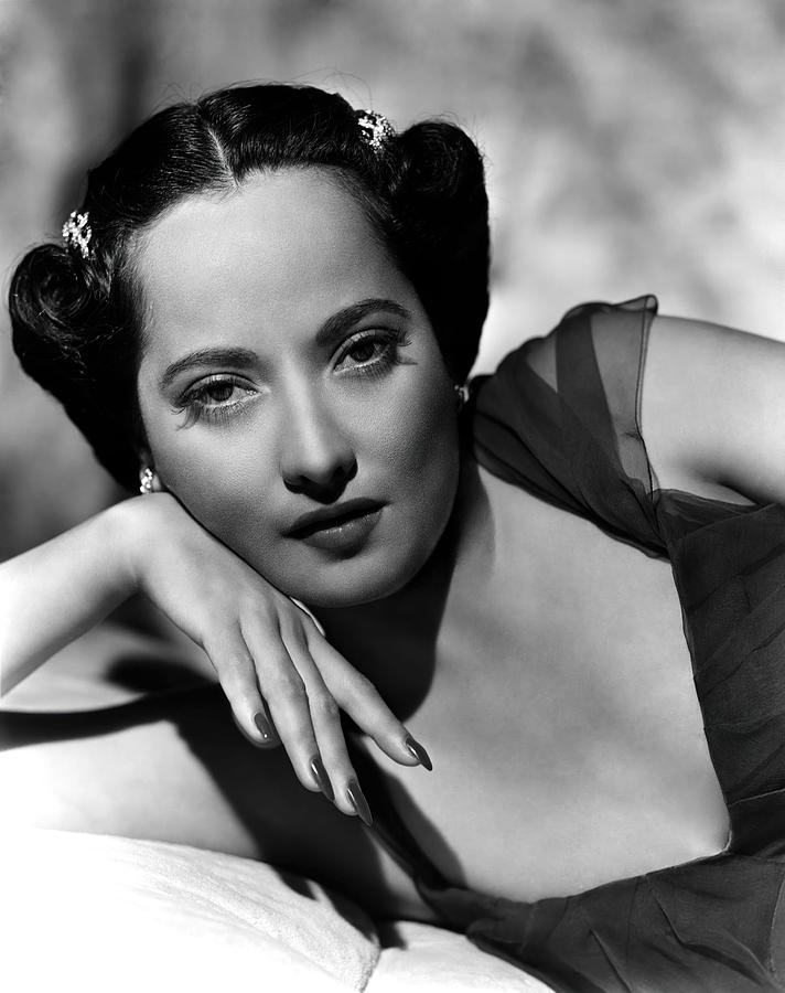 MERLE OBERON in AFFECTIONATELY YOURS -1941-, directed by LLOYD BACON. Photograph by Album