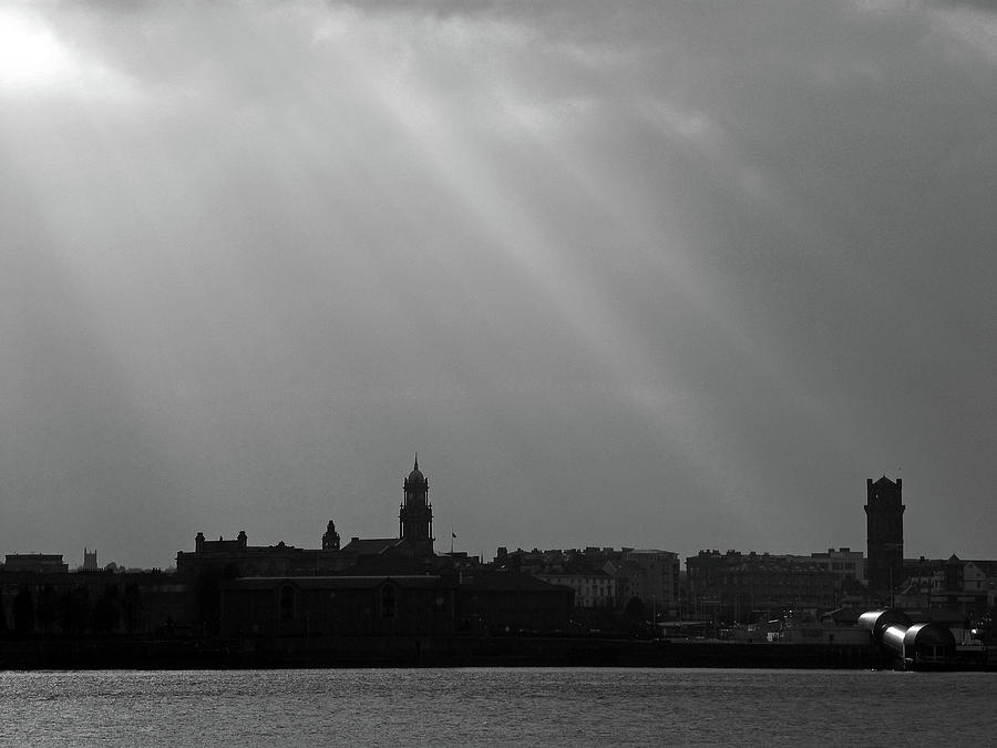 Mersey Sunbeams Photograph by Lachlan Main