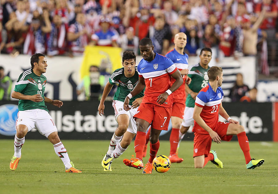 Mexico v United States Photograph by Christian Petersen