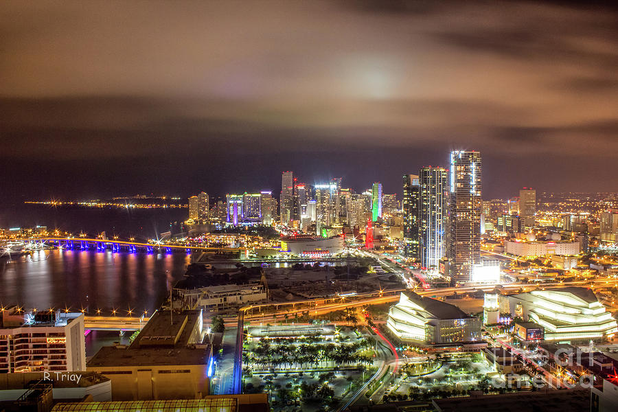 Miami Skyline Photograph - Miami After Dark by Rene Triay FineArt Photos