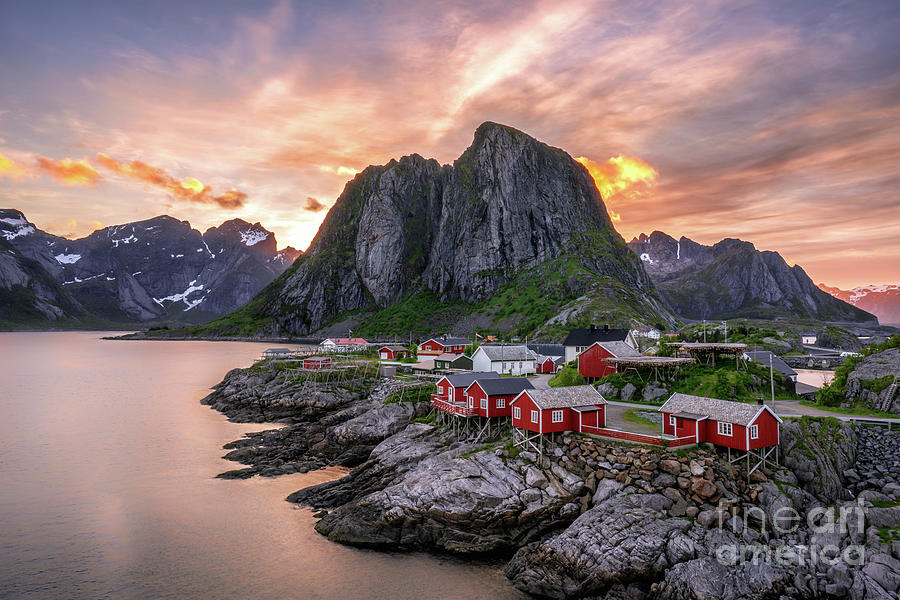 Midnight Sun in Lofoten - Visit Lofoten