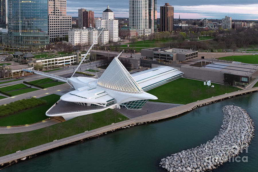 Milwaukee Art Museum and Lakefront Photograph by Bill Cobb Pixels