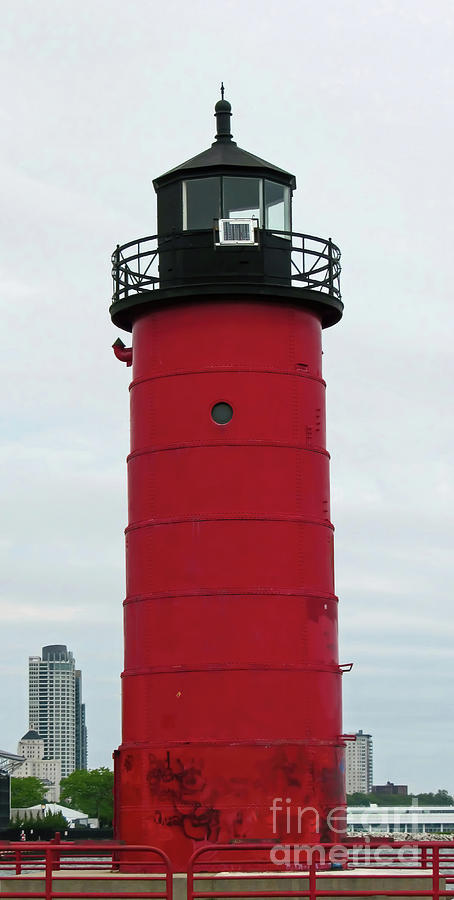 Milwaukee Harbor Lighthouse Photograph by Roberta Byram