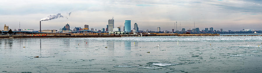 Milwaukee On Ice Photograph by Randy Scherkenbach