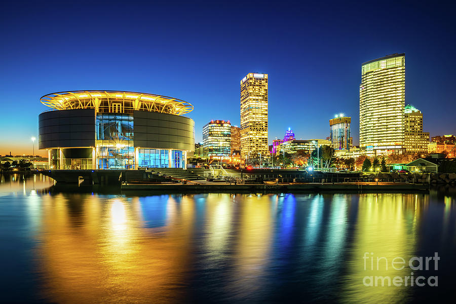 Milwaukee Skyline at Night Picture Photograph by Paul Velgos