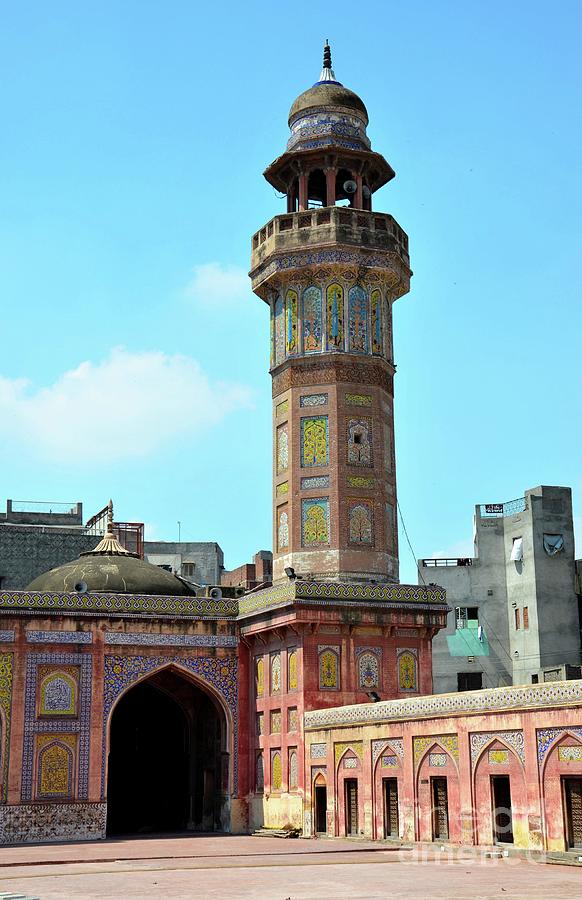 Minaret And Courtyard With Painted Tile Frescoes Wazir Khan Mosque ...