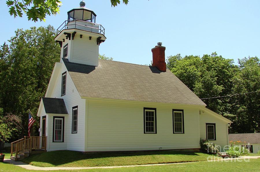 Mission Point Lighthouse Digital Art by Tammy Keyes - Pixels