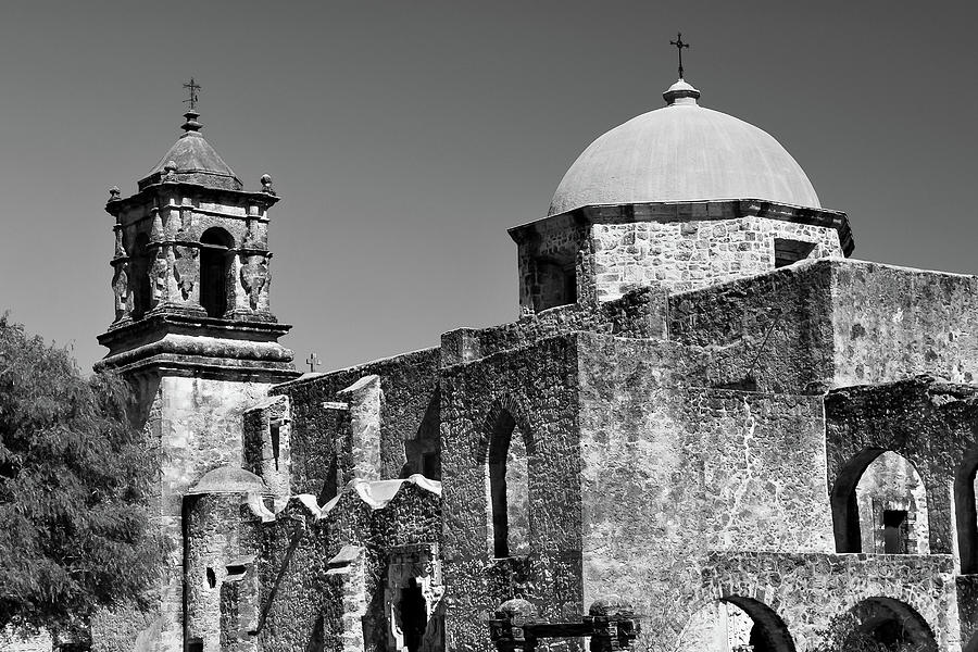 Mission San Jose In Monochrome - San Antonio Texas Photograph