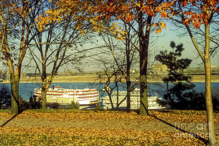 Mississippi River Boats Photograph by Bob Phillips