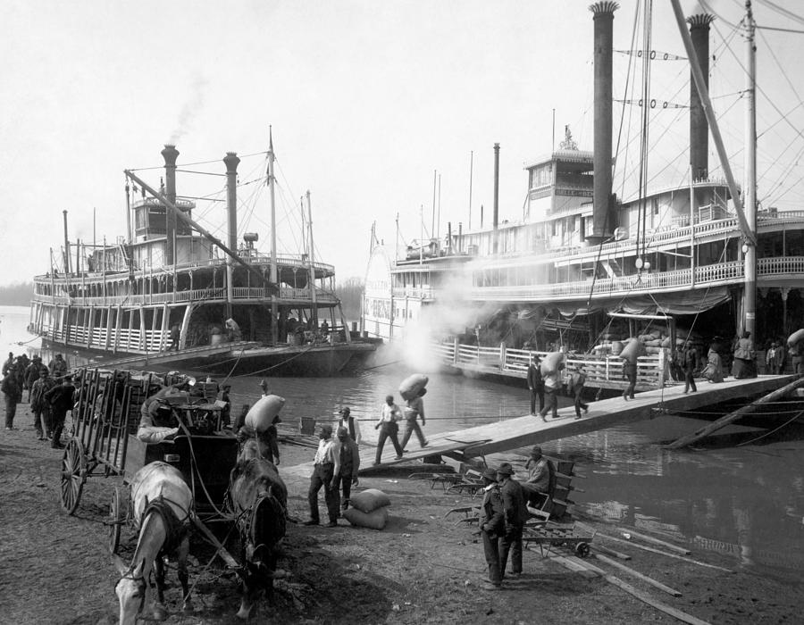 Mississippi River Steamboats At The Dock - Memphis - 1906 Photograph by War Is Hell Store