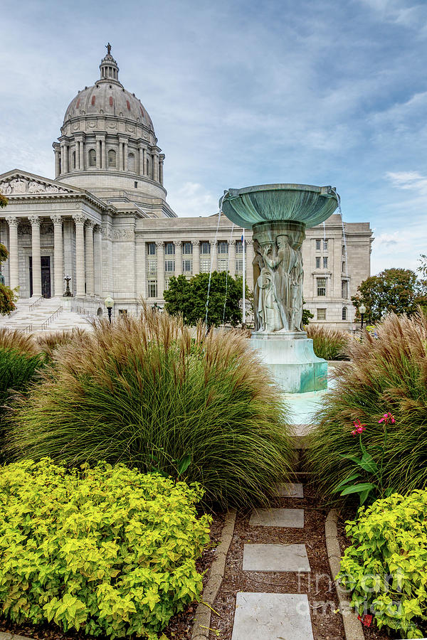 Missouri Capitol And Fountain Photograph by Jennifer White