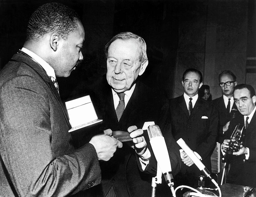 ML King Awarded Nobel Prize Photograph by Underwood Archives