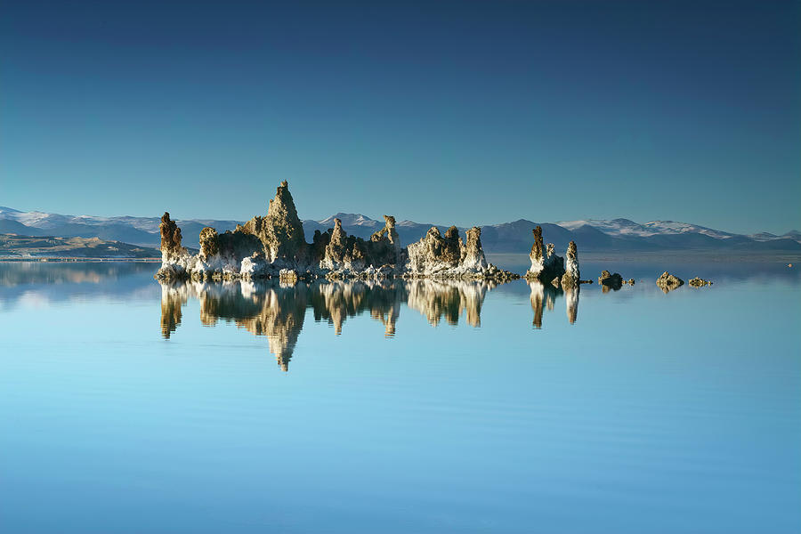 Mono Lake on a Clear and Cloudless Afternoon Photograph by Lindsay Thomson