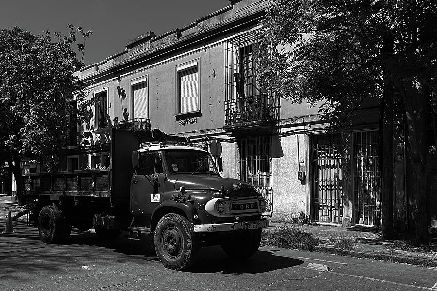 Montevideo Truck Dark Mono 1 Photograph by Richard Reeve