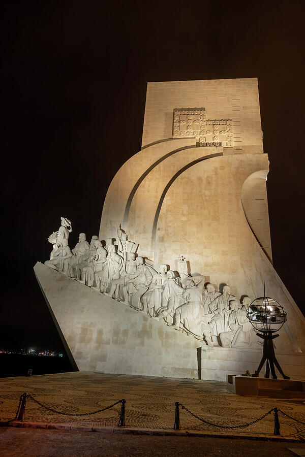 Landmark Photograph - Monument to the Discoveries at Night in Lisbon by Artur Bogacki