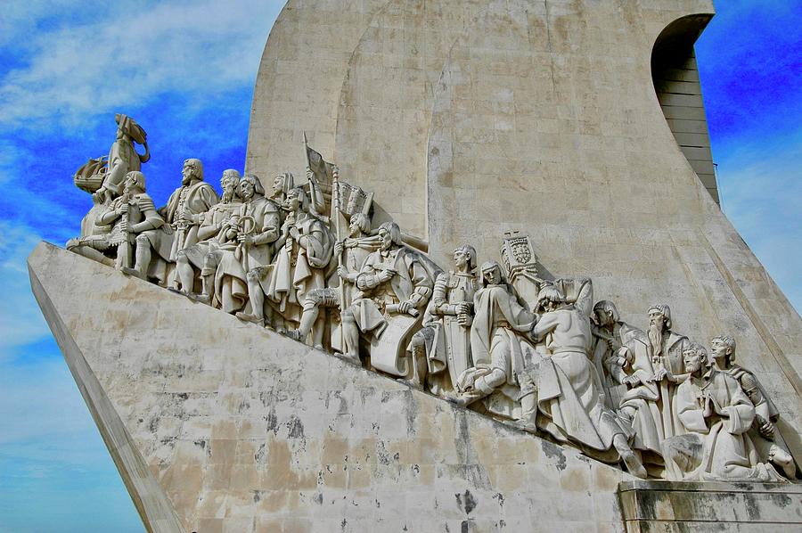Monument To The Discoveries Photograph - Monument to the Discoveries by Ritu Puppala