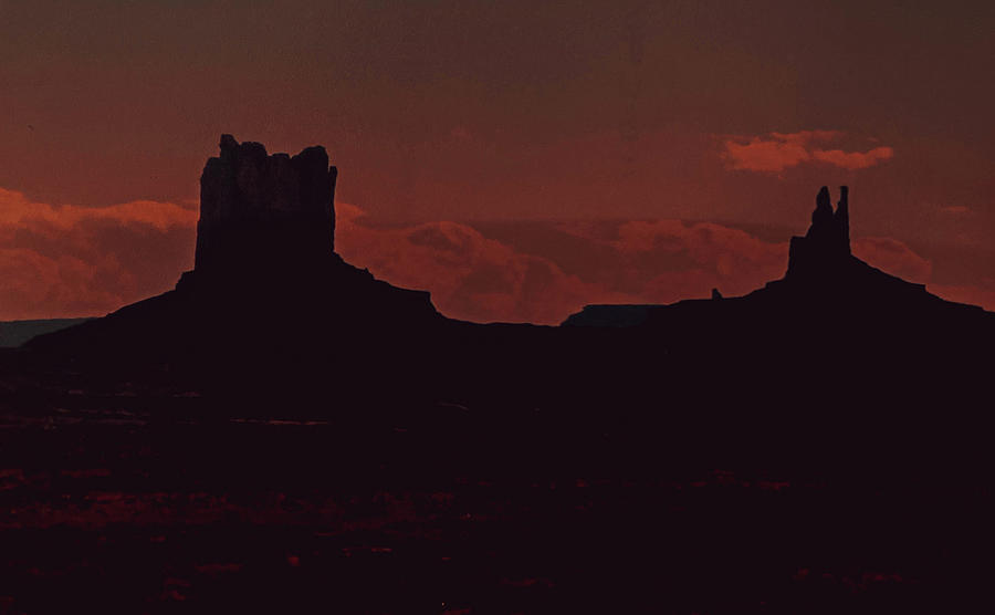 Monument Valley Arizona Sunset #2 Photograph by Lorraine Palumbo