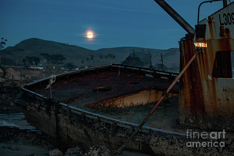 Moonrise over a Shipwreck 9219 Photograph by Craig Corwin