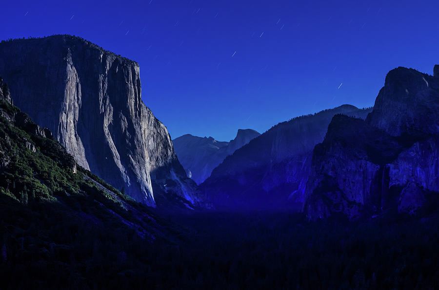 Yosemite National Park Photograph - Moonrise over Yosemite Valley by Ingo Scholtes