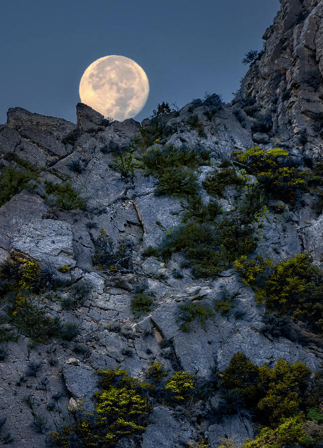 Moonset in Ogden Utah Photograph by Michael Ash