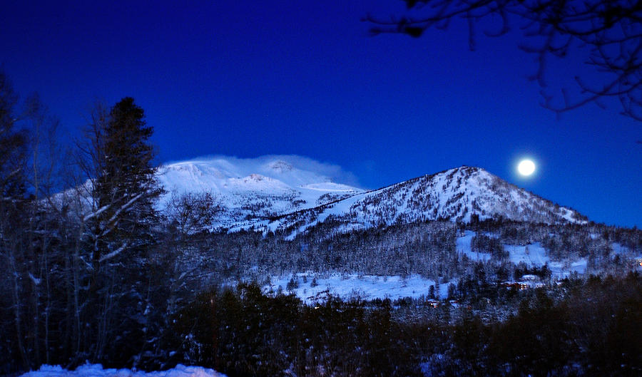 Moonset over Mammoth Mountain, Mammoth Lakes, California Photograph by Bonnie Colgan