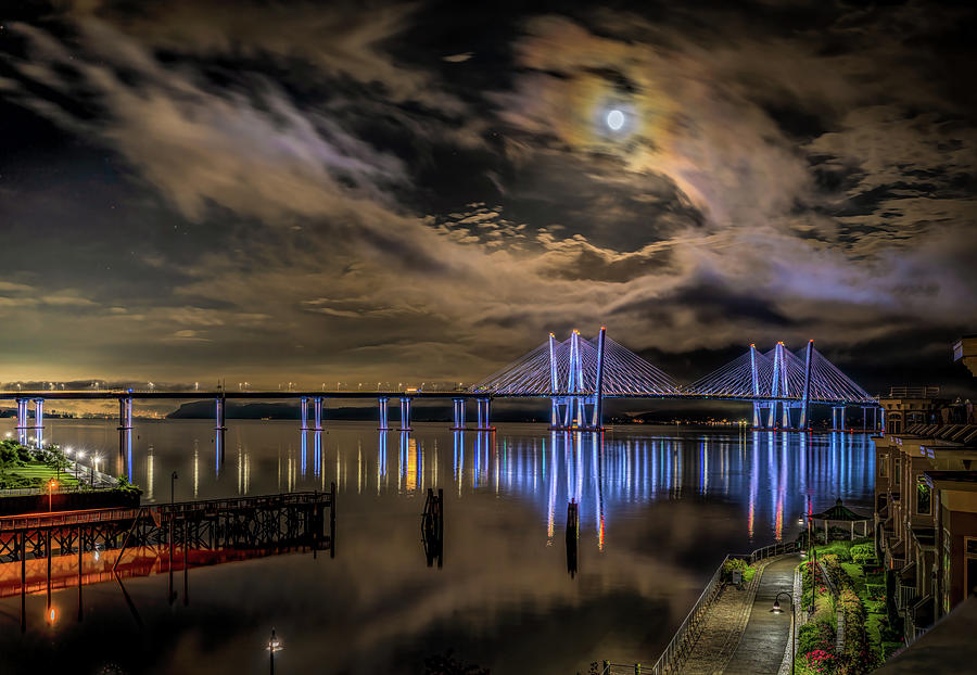 Moonset Over the Hudson Photograph by Jeffrey Friedkin
