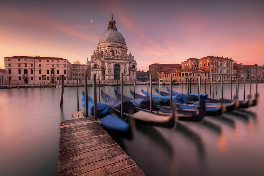 Morning in Venice Photograph by Piotr Skrzypiec