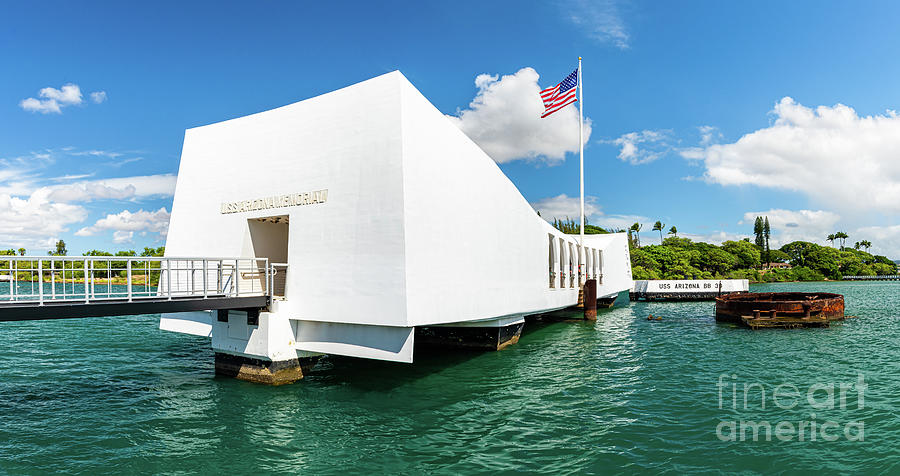 Morning Reflections Of The Uss Arizona Memorial Photograph By Phillip 