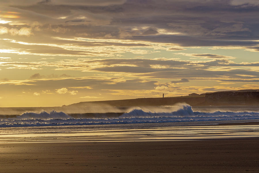 Morning waves Photograph by Francisco Ruiz Navas