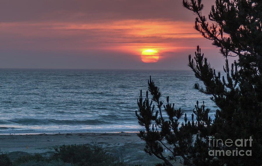 Sunset Photograph - Morro Bay Sunset B3894 by Stephen Parker