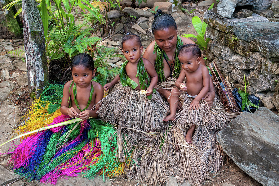 Mother and Children on Yap Island Photograph by Lee Craker