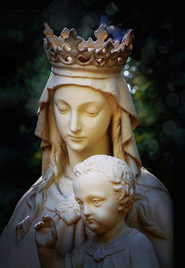 Mother Mary Digital Art by Terry Davis
