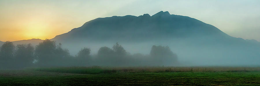 Mount Si at Sunrise Photograph by Larey McDaniel