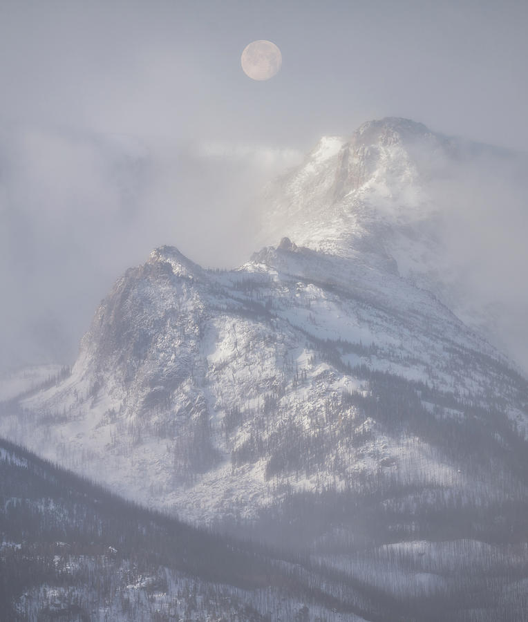 Rocky Mountain National Park Photograph - Mountain Moon by Darren White